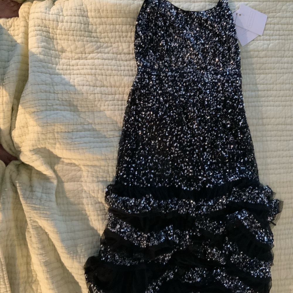 Mac Duggal Black and Silver Sequin Maxi Dress NWT Sz 8 - Picture 2 of 4
